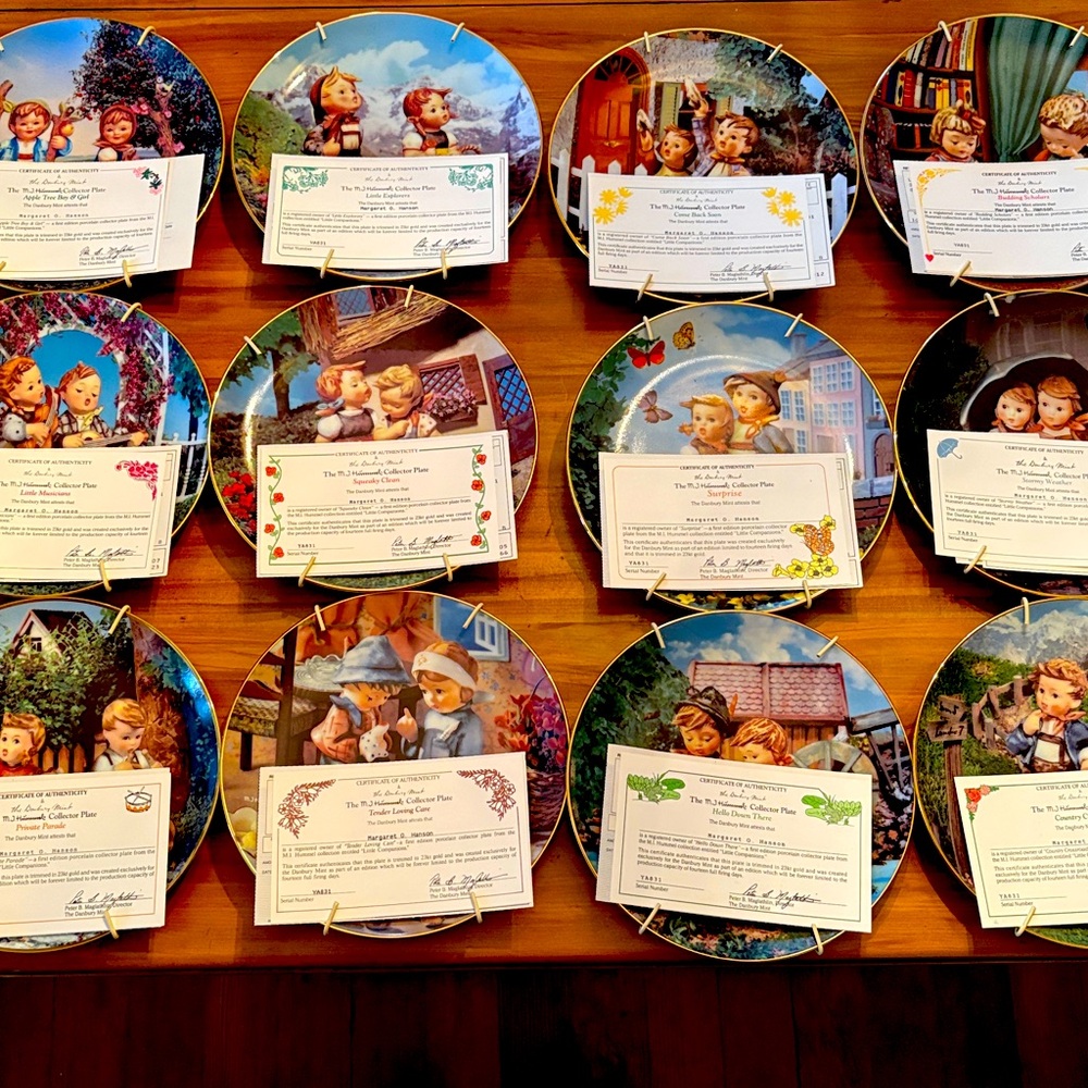 MJ HUMMEL Charming Porcelain Collectible Decorative Plates Set (12)